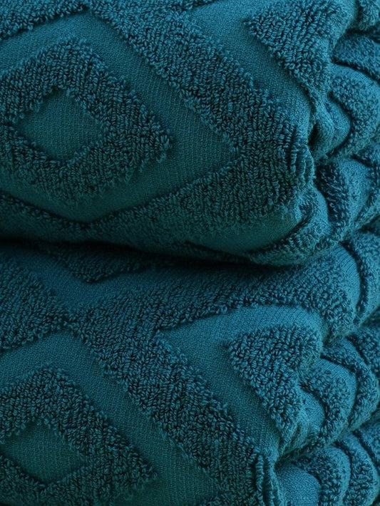 Embrace Nordic Luxury: Discover Nordic Moda Shop's Premium Towels Collection!